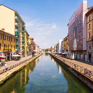https://cozy-4th-floor-apartment-in-navigli.it-lombardy.com